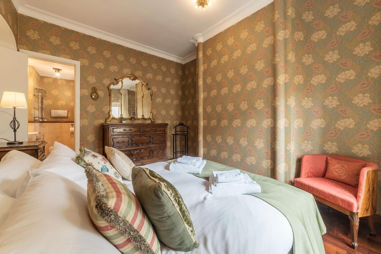 Quiet And Classic On Two Floors, By Trevi Fountain - Fromhometorome Lejlighed *