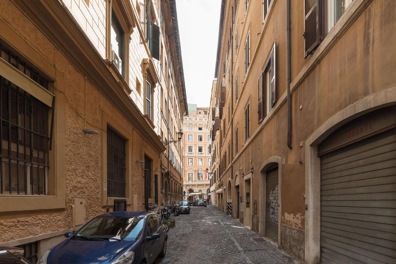 Quiet And Classic On Two Floors, By Trevi Fountain - Fromhometorome Lejlighed