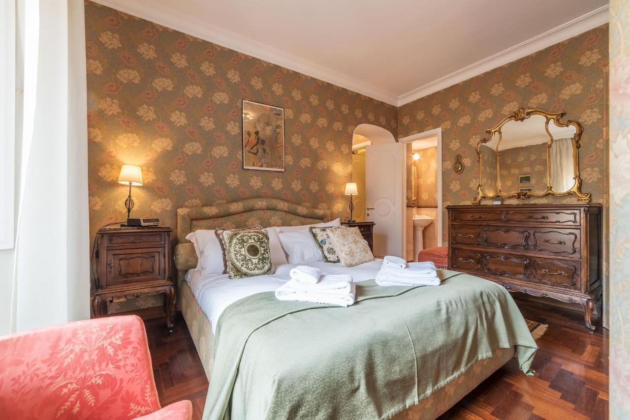 Lejlighed Quiet And Classic On Two Floors, By Trevi Fountain - Fromhometorome *
